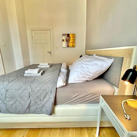 Geraeumiges City-Apartment Mit 2 Badezimmer Und Parkplaetzen D46-Og Oldenburg Exteriör bild