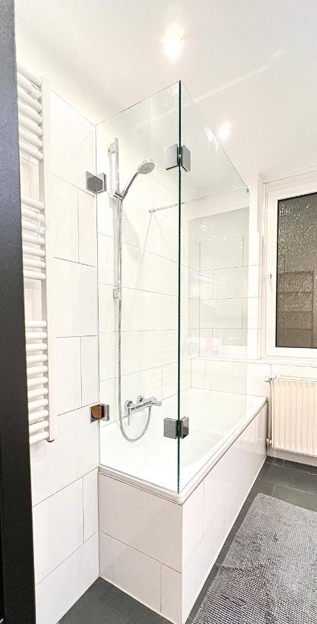 Geraeumiges City-Apartment Mit 2 Badezimmer Und Parkplaetzen D46-Og Oldenburg Exteriör bild