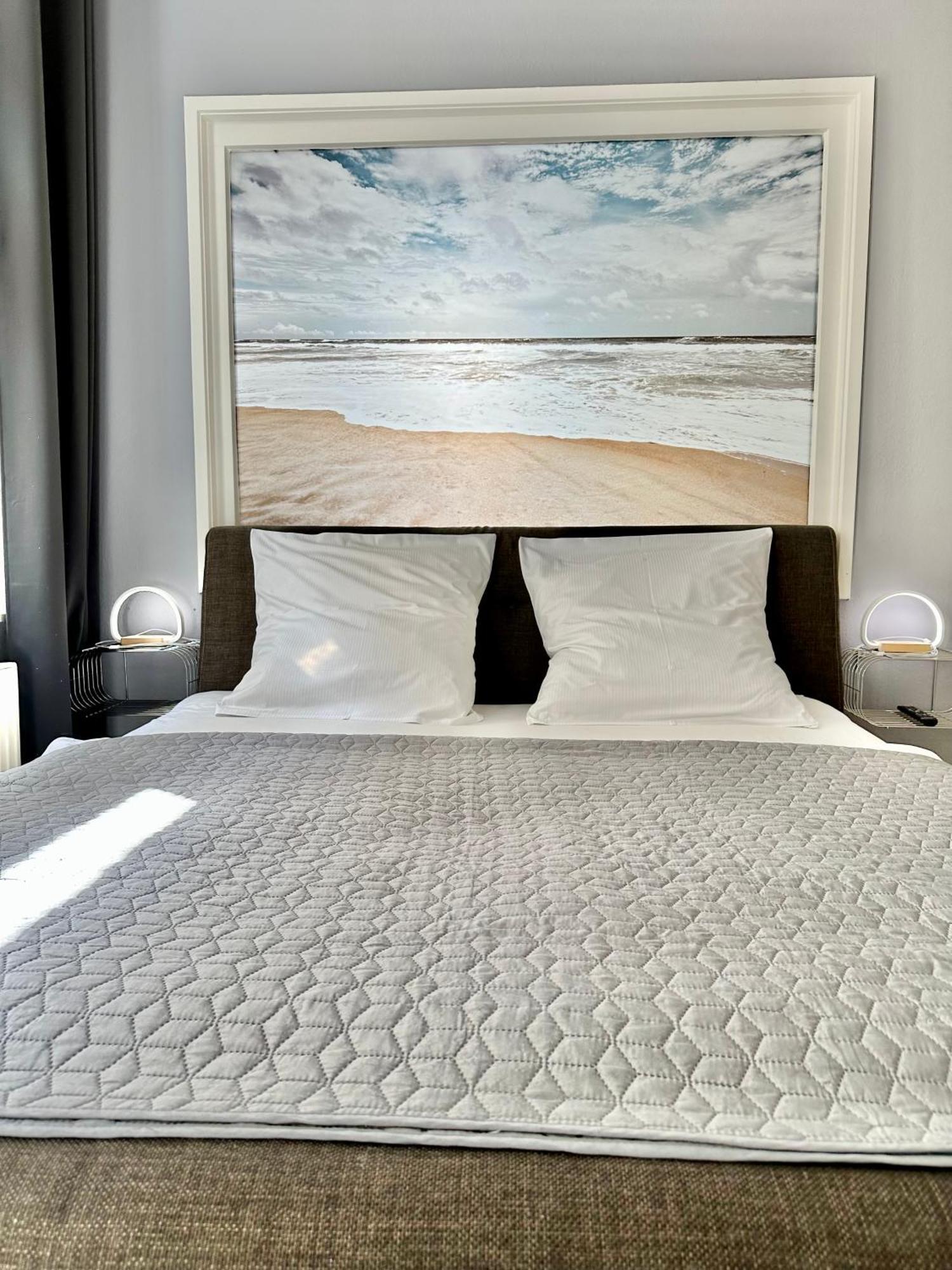 Geraeumiges City-Apartment Mit 2 Badezimmer Und Parkplaetzen D46-Og Oldenburg Exteriör bild