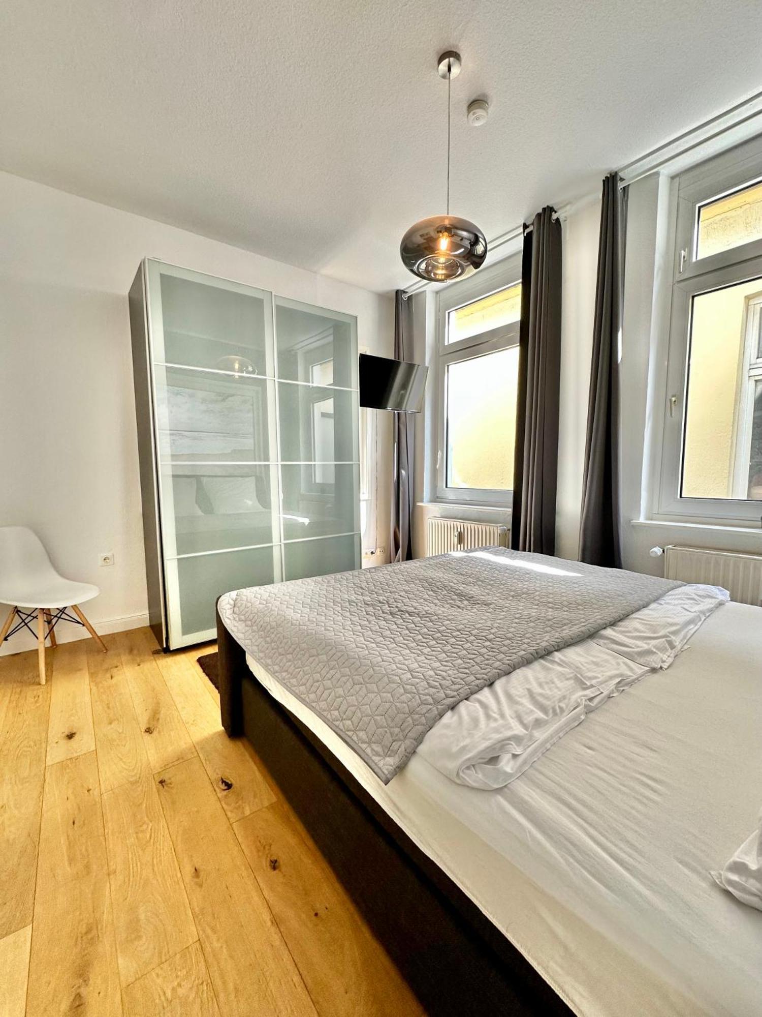 Geraeumiges City-Apartment Mit 2 Badezimmer Und Parkplaetzen D46-Og Oldenburg Exteriör bild