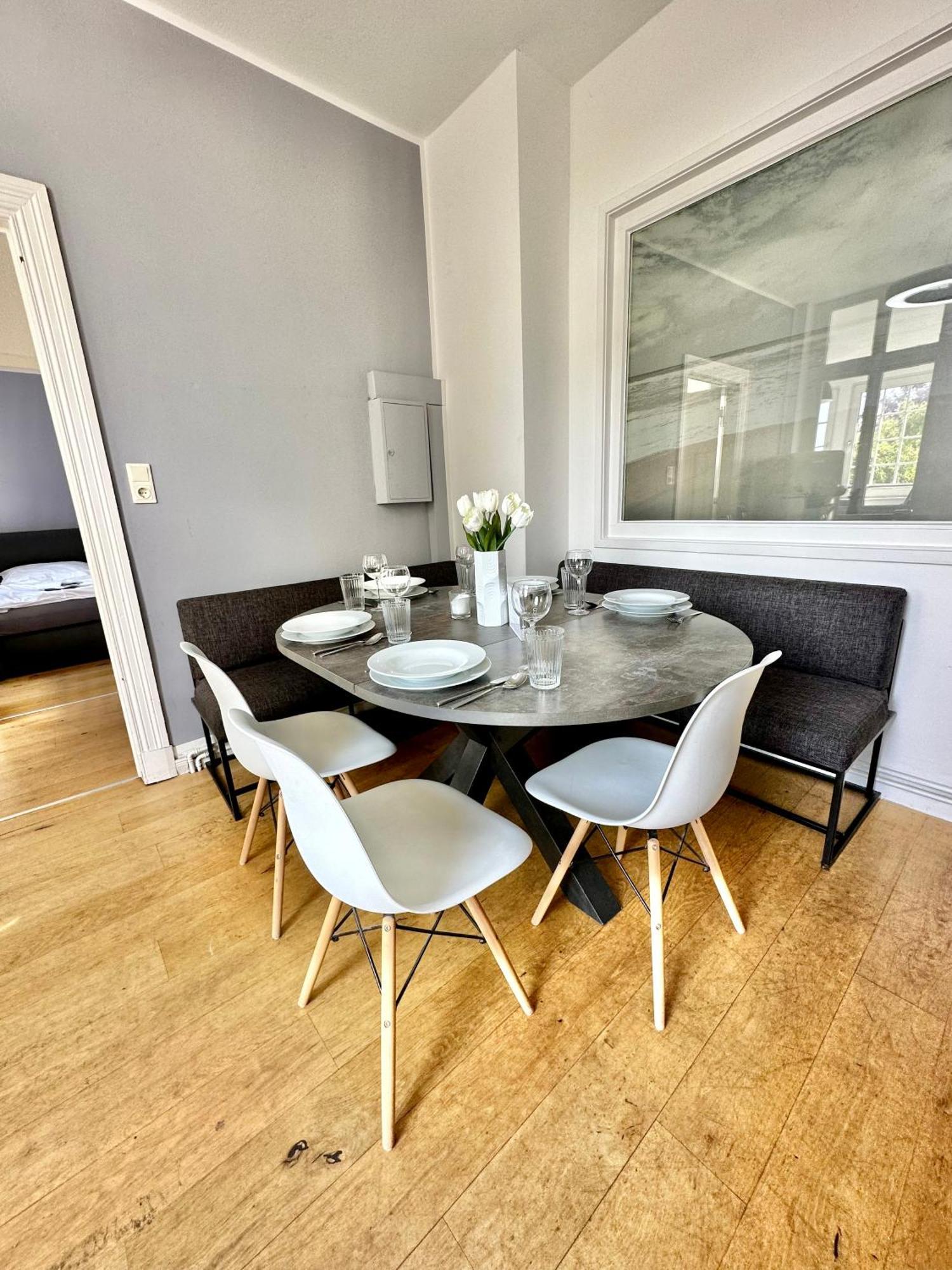Geraeumiges City-Apartment Mit 2 Badezimmer Und Parkplaetzen D46-Og Oldenburg Exteriör bild
