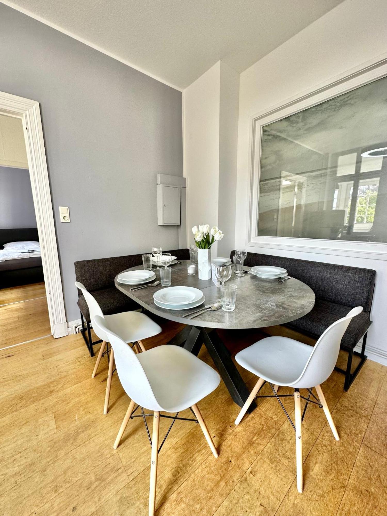 Geraeumiges City-Apartment Mit 2 Badezimmer Und Parkplaetzen D46-Og Oldenburg Exteriör bild