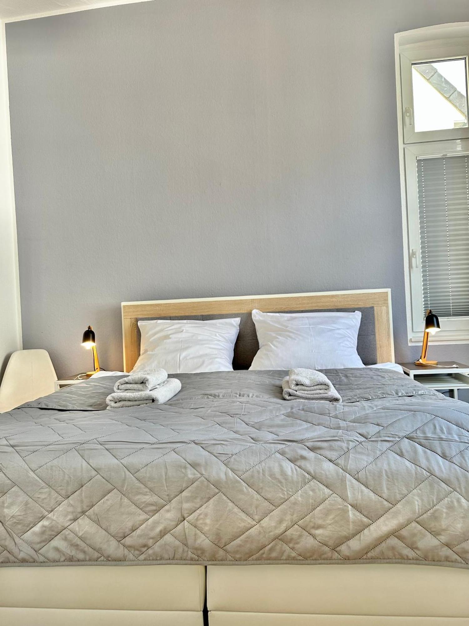Geraeumiges City-Apartment Mit 2 Badezimmer Und Parkplaetzen D46-Og Oldenburg Exteriör bild