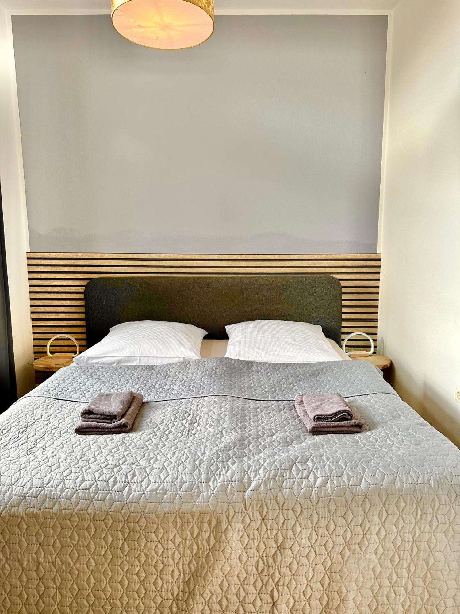 Geraeumiges City-Apartment Mit 2 Badezimmer Und Parkplaetzen D46-Og Oldenburg Exteriör bild